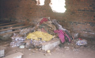 Ohne Leben, Kirche Ntarama 2002